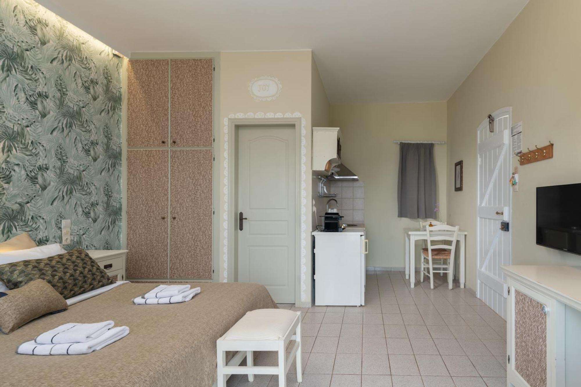 Adrakos Apartments (Adults Only) Elounda Eksteriør bilde